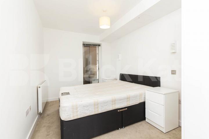 3 bed 3 bath property in the heart of east London with a Terrace Heneage Street , White Chapel  